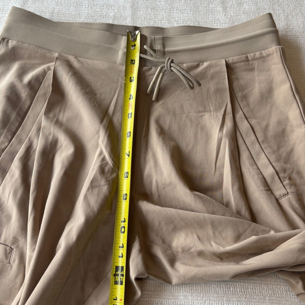 Athleta Go Far Travel Pant Tan Khaki Jogger Cargo Pockets 566665-01 Womens 4 - Picture 7 of 9